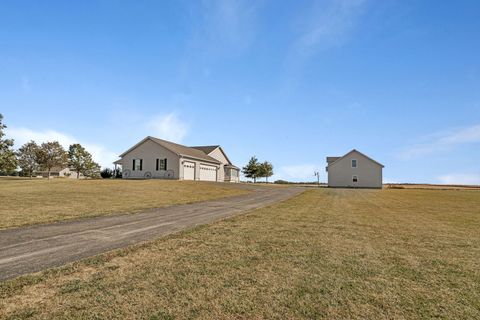 Tiny photo for 2624 E 21st Road, Marseilles, IL 61341 (MLS # 12499583)