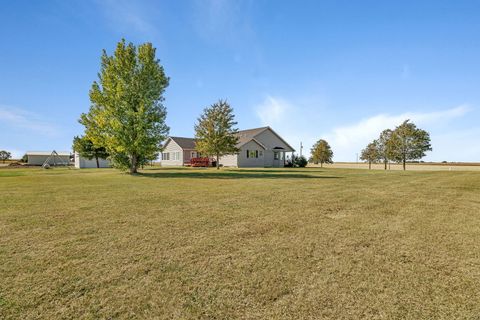 Tiny photo for 2624 E 21st Road, Marseilles, IL 61341 (MLS # 12499583)