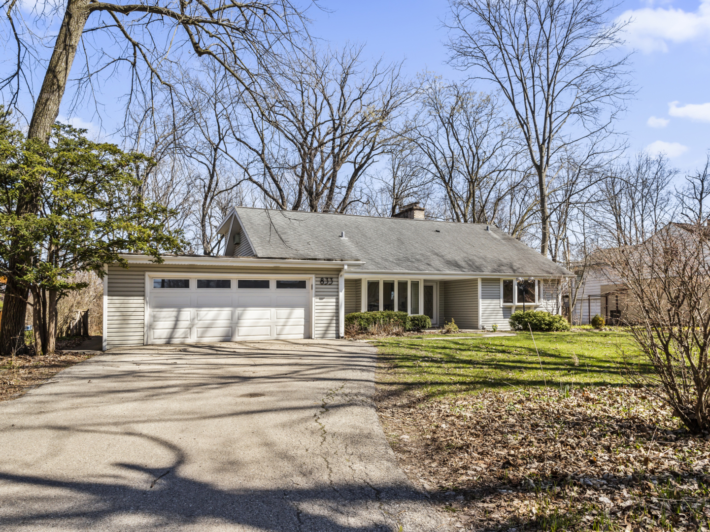 833 E Glenwood Road