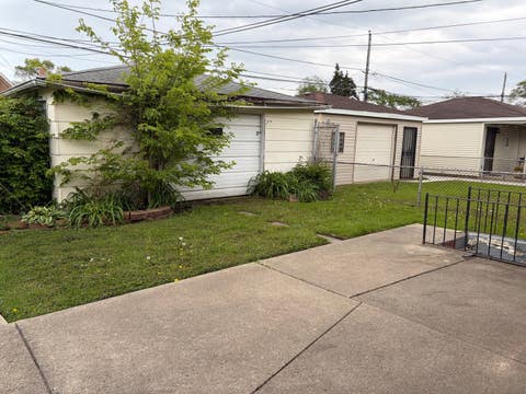 Tiny photo for 10031 S Forest Avenue, Chicago, IL 60628 (MLS # 12649067)