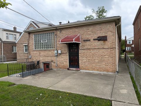 Tiny photo for 10031 S Forest Avenue, Chicago, IL 60628 (MLS # 12649067)