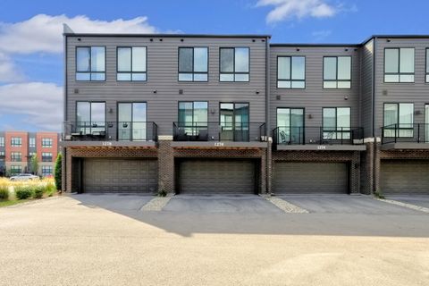 Tiny photo for 1276 Lakepointe Drive, Schaumburg, IL 60173 (MLS # 12483931)