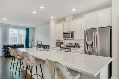 Tiny photo for 1276 Lakepointe Drive, Schaumburg, IL 60173 (MLS # 12483931)