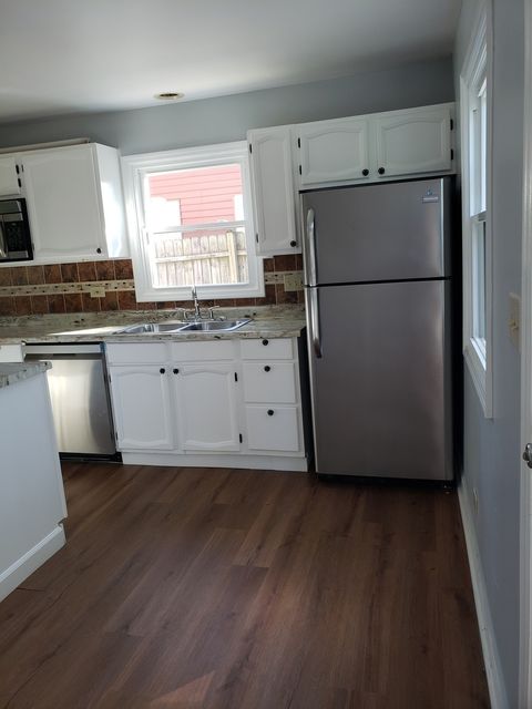 Tiny photo for 433 E High Street E, Mundelein, IL 60060 (MLS # 12475817)