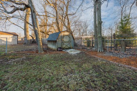 Tiny photo for 2004 Hidden Lake Road, Bloomington, IL 61704 (MLS # 12589215)