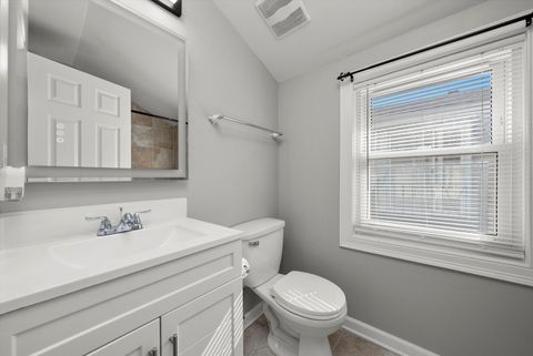 Tiny photo for 6040 W 79TH Street, Burbank, IL 60459 (MLS # 12623957)