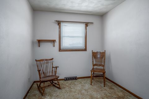 Tiny photo for 2610 N Dittmer Street, Davenport, IA 52804 (MLS # 12611781)