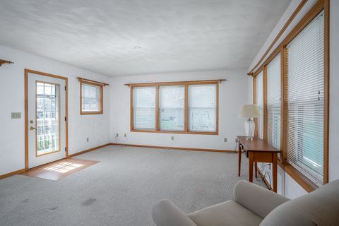 Tiny photo for 2610 N Dittmer Street, Davenport, IA 52804 (MLS # 12611781)