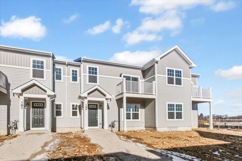 245 Kingsport Drive South Elgin IL 60177