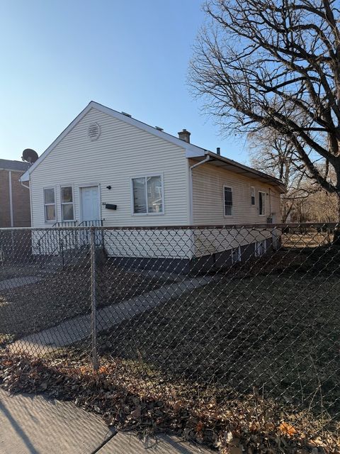 Photo of 11648 S VINCENNES Avenue, Chicago, IL 60643 (MLS # 12572638)