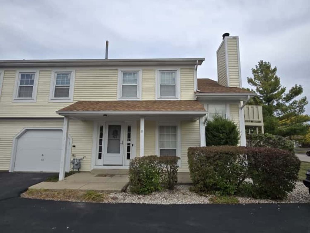 Photo for 216 WHITEWOOD Drive, Streamwood, IL 60107 (MLS # 12498663)