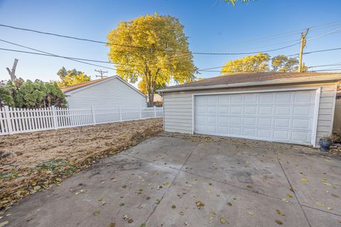 Tiny photo for 1611 W Glenwood Avenue, Joliet, IL 60435 (MLS # 12509489)