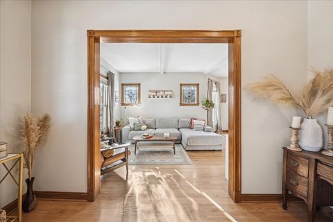 Tiny photo for 647 S Taylor Avenue, Oak Park, IL 60304 (MLS # 12538326)