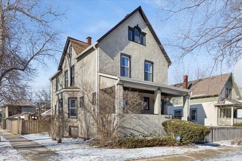 Tiny photo for 647 S Taylor Avenue, Oak Park, IL 60304 (MLS # 12538326)