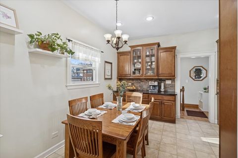 Tiny photo for 647 S Taylor Avenue, Oak Park, IL 60304 (MLS # 12538326)