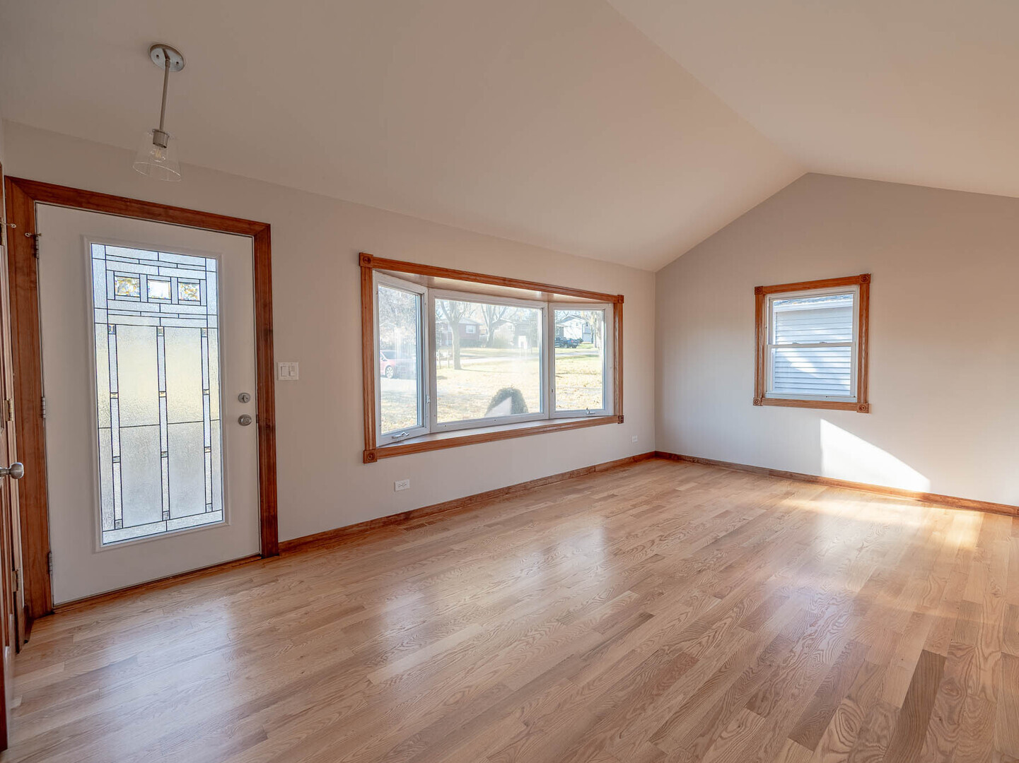 574 Hitchcock Avenue