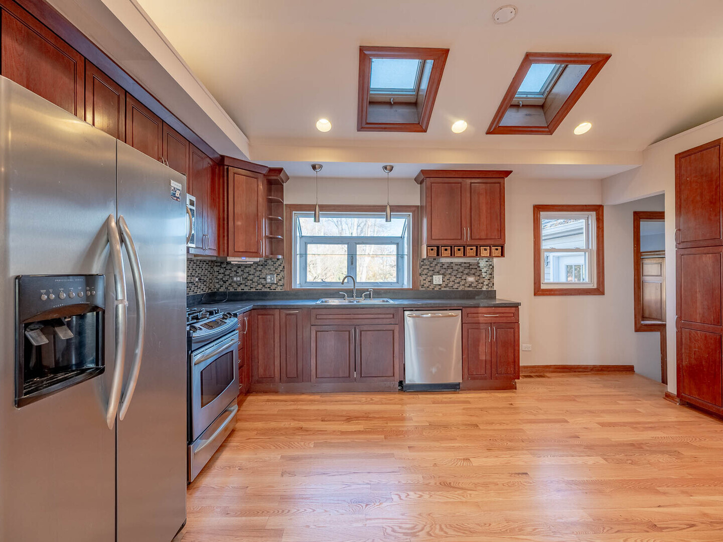 574 Hitchcock Avenue