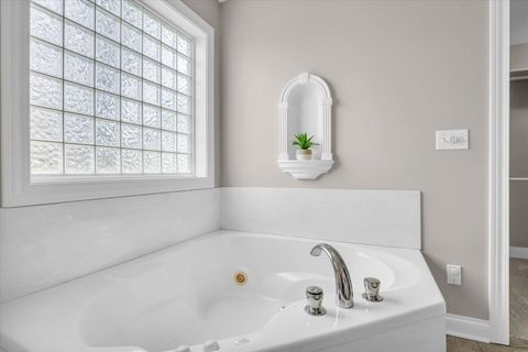 Tiny photo for 303 Orchard Drive, Mahomet, IL 61853 (MLS # 12618827)