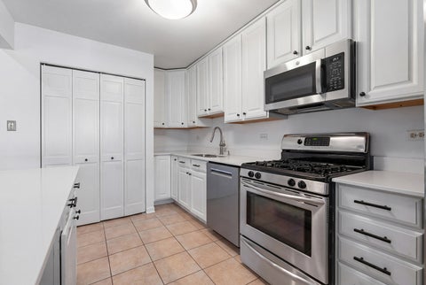 Tiny photo for 3739 N Wilton Avenue #3S, Chicago, IL 60613 (MLS # 12681212)