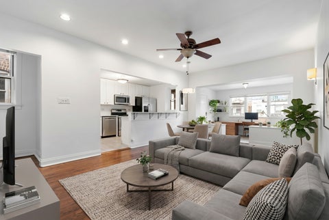 Tiny photo for 3739 N Wilton Avenue #3S, Chicago, IL 60613 (MLS # 12681212)