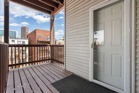 Tiny photo for 3739 N Wilton Avenue #3S, Chicago, IL 60613 (MLS # 12681212)
