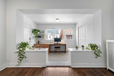 Tiny photo for 3739 N Wilton Avenue #3S, Chicago, IL 60613 (MLS # 12681212)