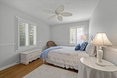 Tiny photo for 1221 N Loomis Street, Naperville, IL 60563 (MLS # 12627471)