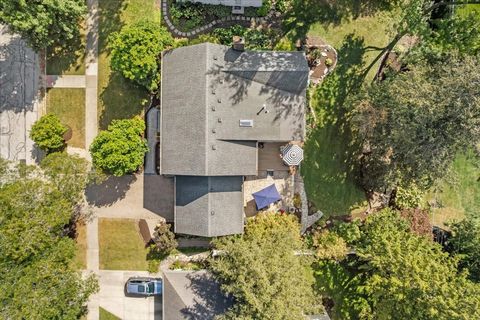 Tiny photo for 1221 N Loomis Street, Naperville, IL 60563 (MLS # 12627471)