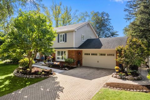 Tiny photo for 1221 N Loomis Street, Naperville, IL 60563 (MLS # 12627471)