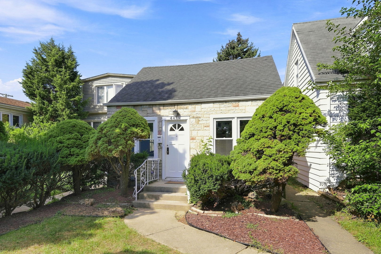 4438 N Narragansett Avenue