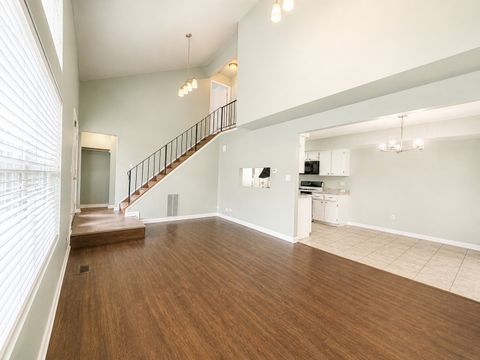 Tiny photo for 250 Acorn Drive, Streamwood, IL 60107 (MLS # 12635716)