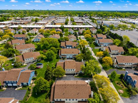 Tiny photo for 250 Acorn Drive, Streamwood, IL 60107 (MLS # 12635716)