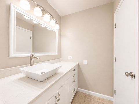 Tiny photo for 250 Acorn Drive, Streamwood, IL 60107 (MLS # 12635716)