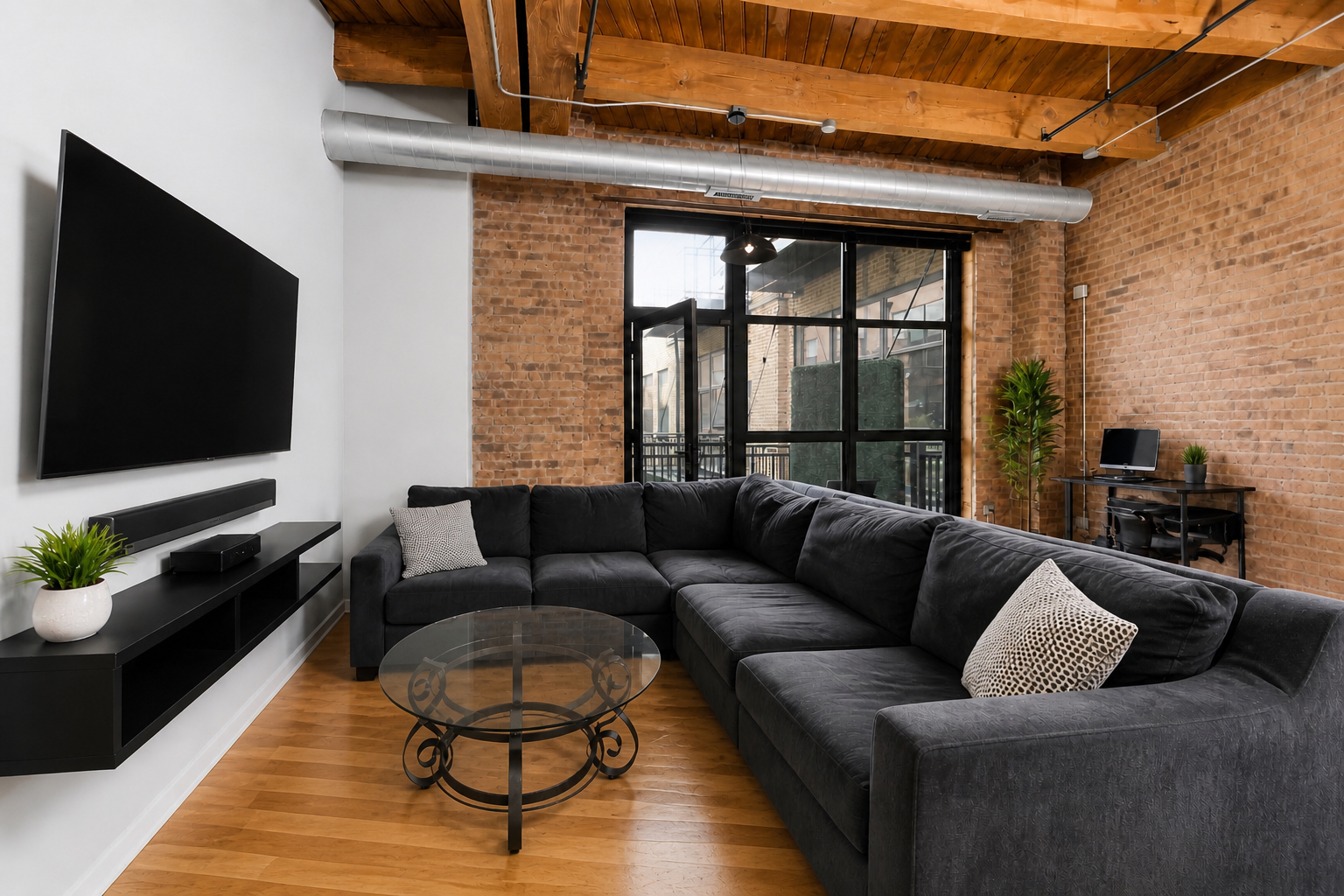 1040 W Adams Street 374