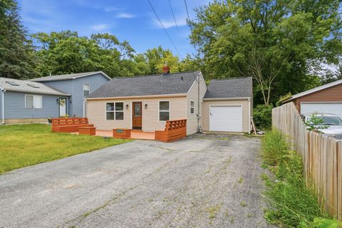 Tiny photo for 25575 Orchard Avenue, Ingleside, IL 60041 (MLS # 12687354)