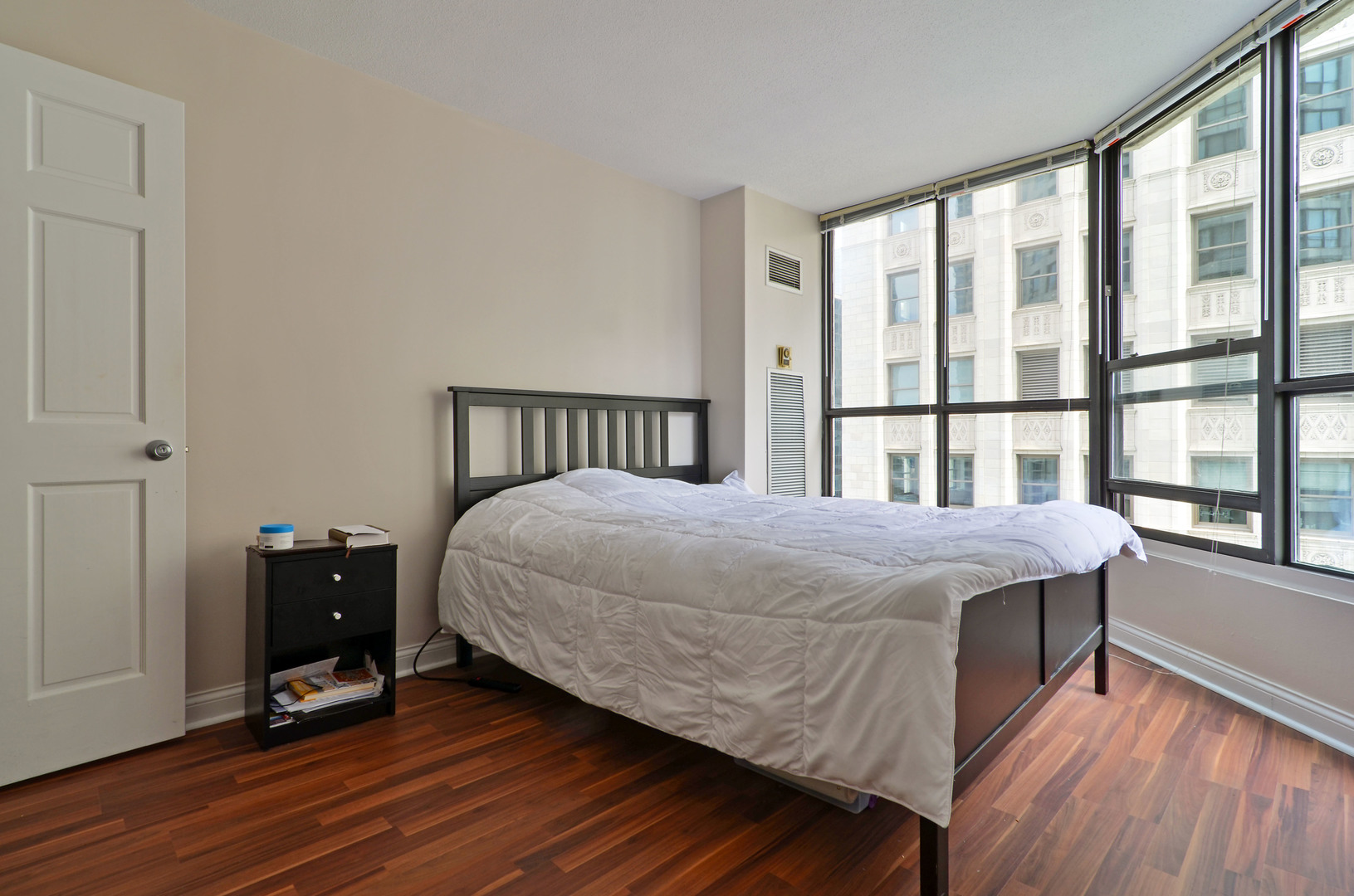 405 N WABASH Avenue 912
