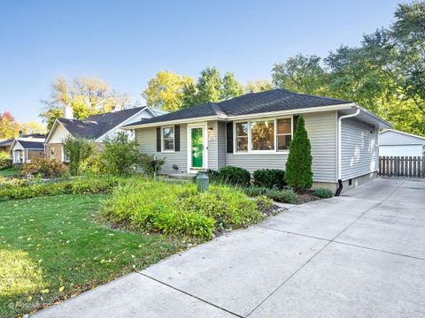 Tiny photo for 125 S Chase Avenue, Lombard, IL 60148 (MLS # 12504567)