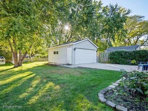 Tiny photo for 125 S Chase Avenue, Lombard, IL 60148 (MLS # 12504567)