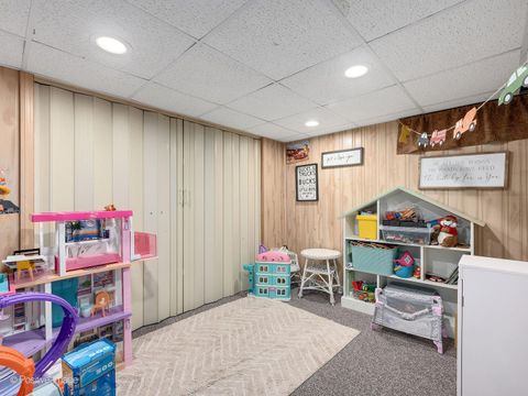 Tiny photo for 125 S Chase Avenue, Lombard, IL 60148 (MLS # 12504567)