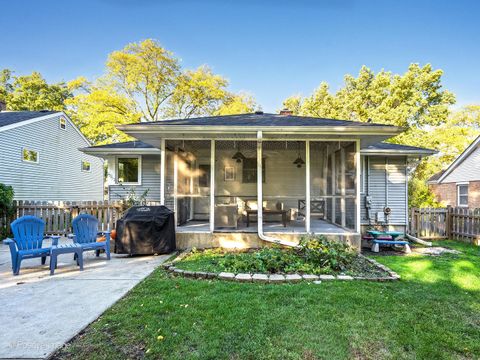 Tiny photo for 125 S Chase Avenue, Lombard, IL 60148 (MLS # 12504567)