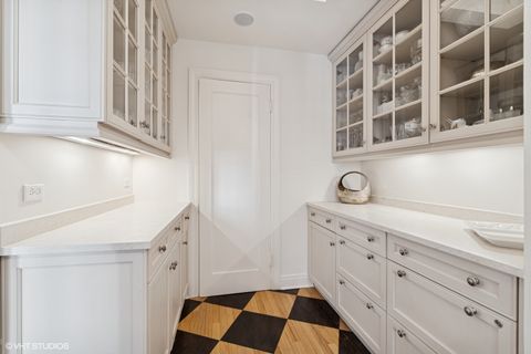 Tiny photo for 232 E Walton Place #4E, Chicago, IL 60611 (MLS # 12559899)