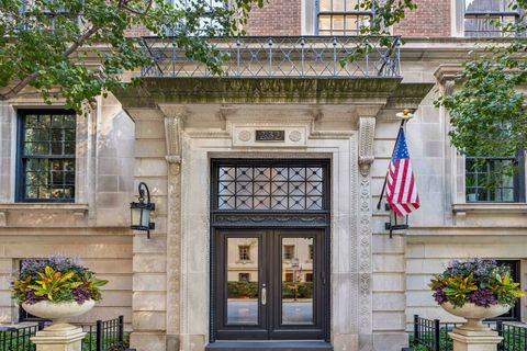 Tiny photo for 232 E Walton Place #4E, Chicago, IL 60611 (MLS # 12559899)