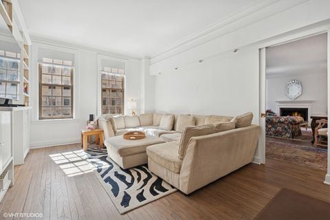 Tiny photo for 232 E Walton Place #4E, Chicago, IL 60611 (MLS # 12559899)