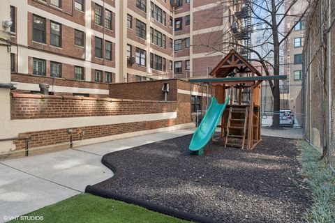 Tiny photo for 232 E Walton Place #4E, Chicago, IL 60611 (MLS # 12559899)