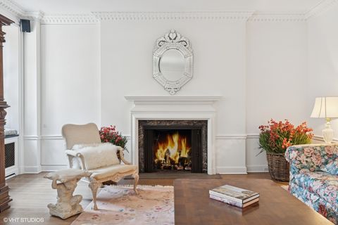 Tiny photo for 232 E Walton Place #4E, Chicago, IL 60611 (MLS # 12559899)