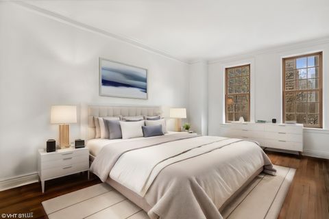 Tiny photo for 232 E Walton Place #4E, Chicago, IL 60611 (MLS # 12559899)