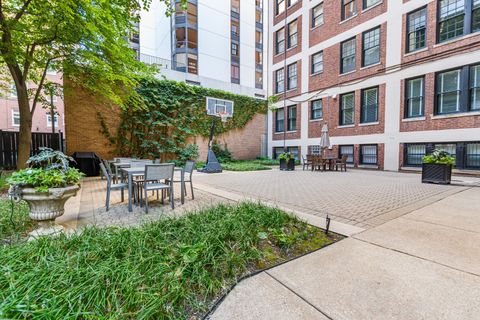Tiny photo for 232 E Walton Place #4E, Chicago, IL 60611 (MLS # 12559899)