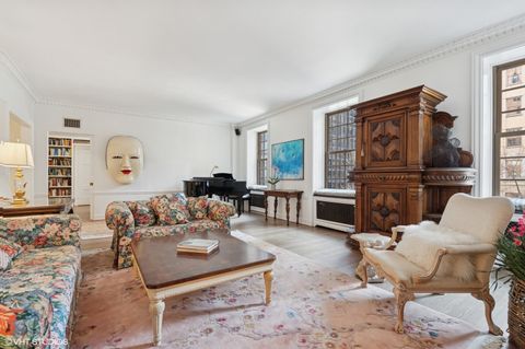 Tiny photo for 232 E Walton Place #4E, Chicago, IL 60611 (MLS # 12559899)