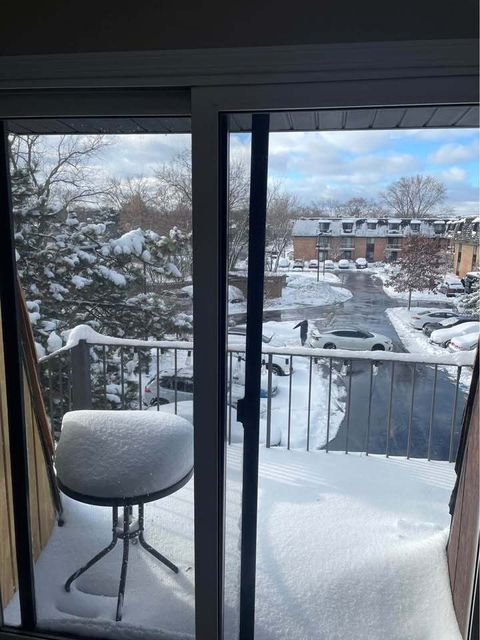 Tiny photo for 10 Oak Creek Drive #3018, Buffalo Grove, IL 60089 (MLS # 12548521)