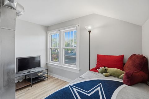 Tiny photo for 2951 Farnam Street, Davenport, IA 52803 (MLS # 12627839)